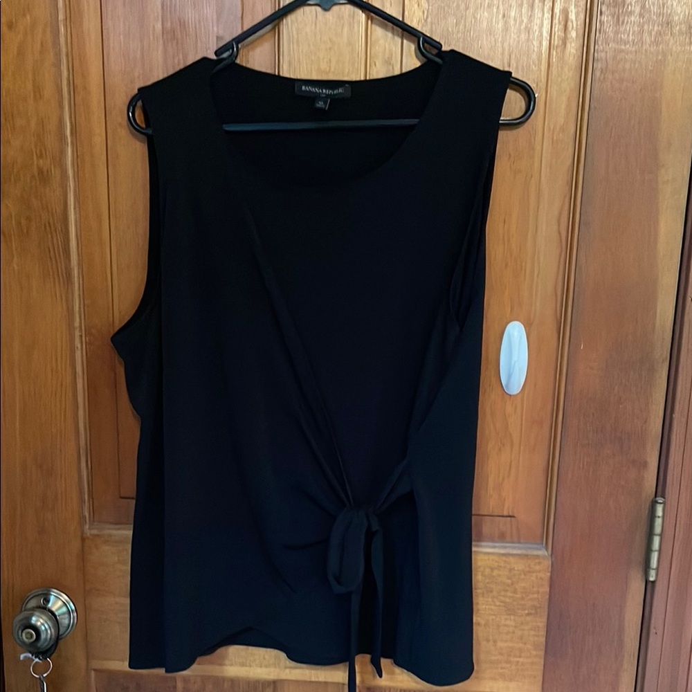 Banana Republic Black Sleeveless Tie-Front Tank Top